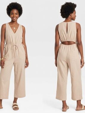 Sleeveless V-Neck Cutout Jumpsuit